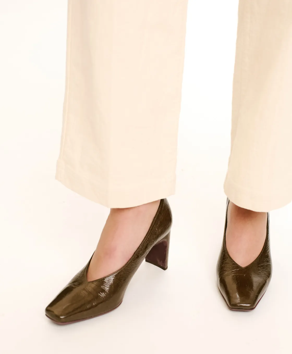 Momoni Chaussures*CHAUSSURES NORA EN CUIR NAPLAK - BRUN FONCÉ BrunFoncé