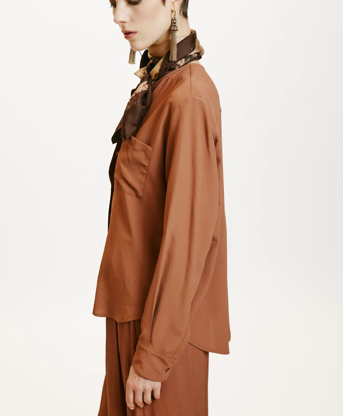 Momoni Costumes*CHEMISIER DARUMA EN ACÉTATE/SOIE UNI - Amande