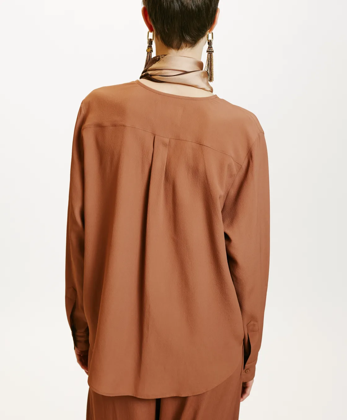 Momoni Costumes*CHEMISIER DARUMA EN ACÉTATE/SOIE UNI - Amande