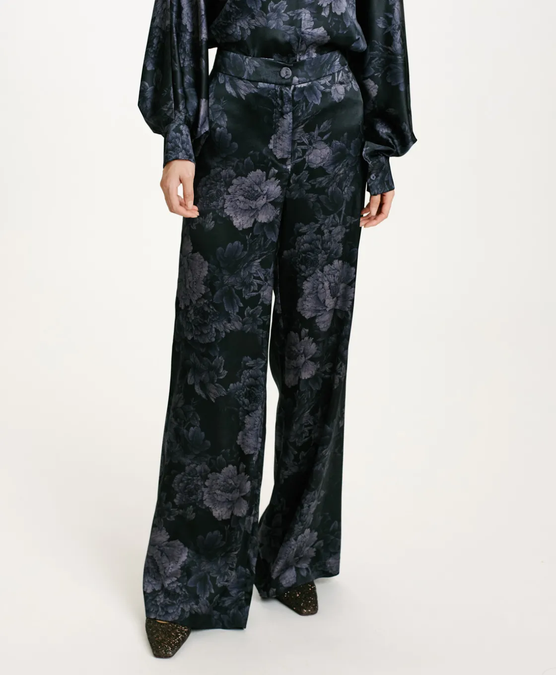 Momoni Pantalons*PANTALON MISAKI EN SATIN STRETCH IMPRIMÉ - BLEU/BLEU NUIT Bleu/BleuNuit