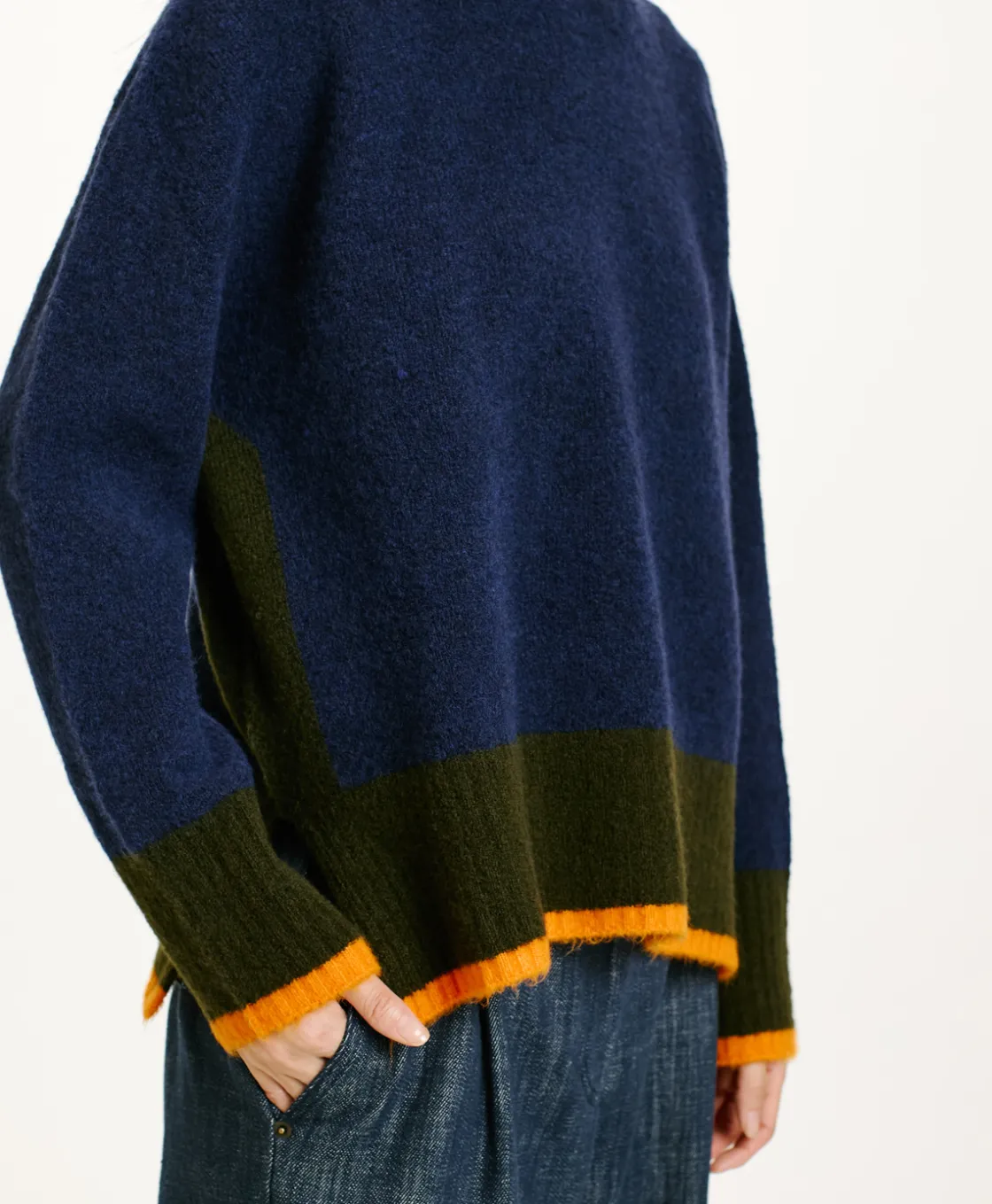 Momoni Mailles*TRICOT INU EFFET JERSEY COLOR BLOCK - Bleu